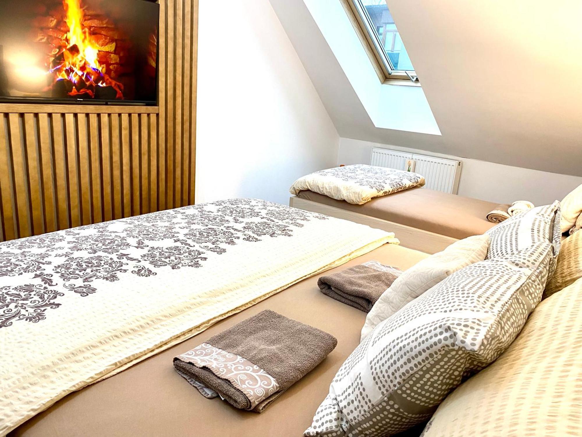 Ferienwohnung Dům u lázní Federer Třeboň Zimmer foto